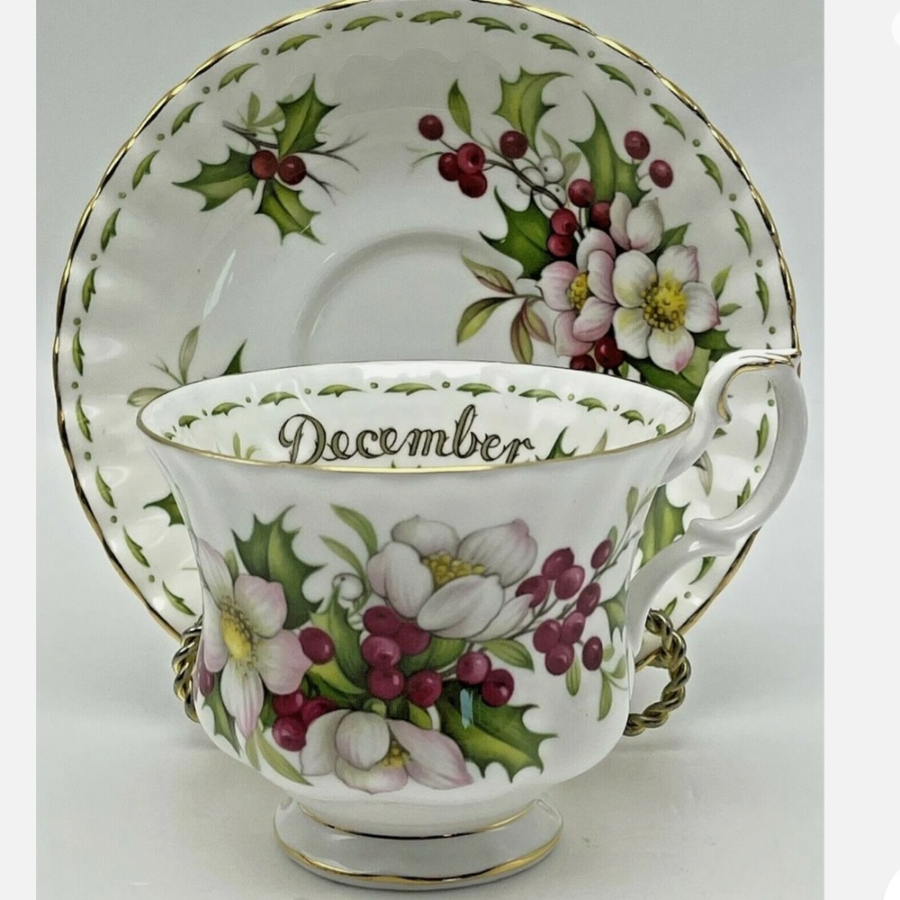 Royal Albert DECEMBER Flower of the Month tea cup and Saucer Made in England - Picture 6 of 6